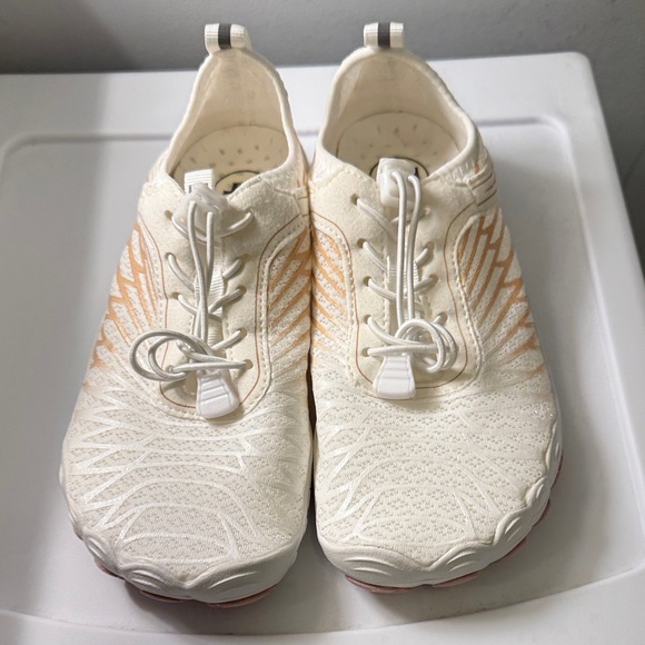 Hike Footwear Shoes - HIKE Rose Gold Barefoot Shoes Size 36‎